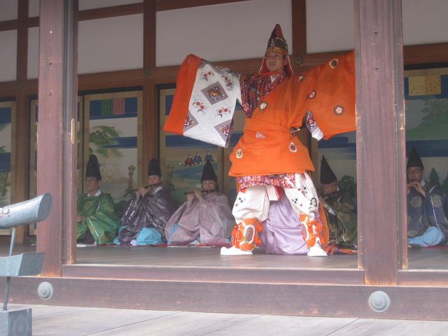 ���䏊�@�吳�V�c���ʂ̗�ŉ��t���ꂽ��y�̉��t�ƕ�������܂���_���s�䏊