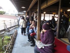 ߋT|~̐ԕ{Xւ̓eʐ^1