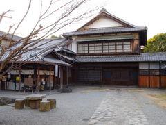 KAZZ����̐�̊ف@�`�c��Ƃ��ӓX�ւ̓��e�ʐ^1