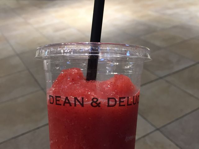 eCNAEg̃Xgx[W[X_DEAN&DELUCA