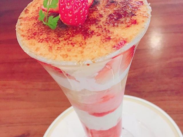 ̃ptF_CzXg aXiRoyal Hostj