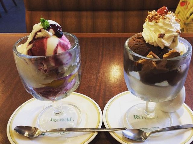 傱̃CzXg L˓XiRoyal Hostj̓eʐ^1