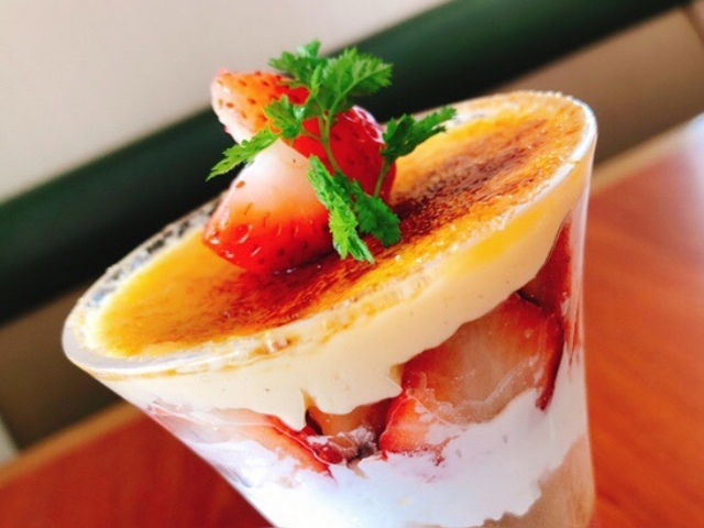 fU[g_CzXg XiRoyal Hostj