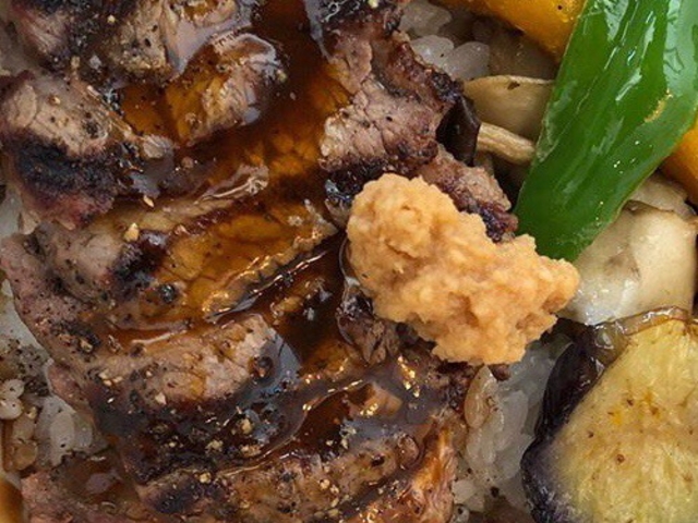 傱̃CzXg vĖ{XiRoyal Hostj̓eʐ^1