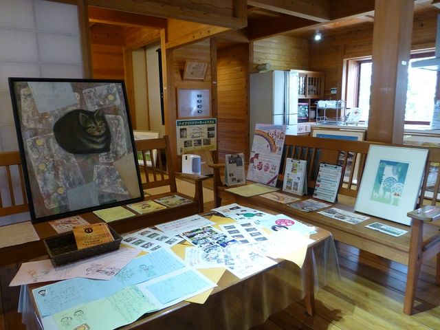 ��v�ۉ攌�ȊO�̍�i��
�E�̃��g�O���t�u���ꎝ���Ă�(^^��v�Ɗ��ł�������_���̉w�₢�� �G�R���f���n�E�X�i�Ȗ،���s�j