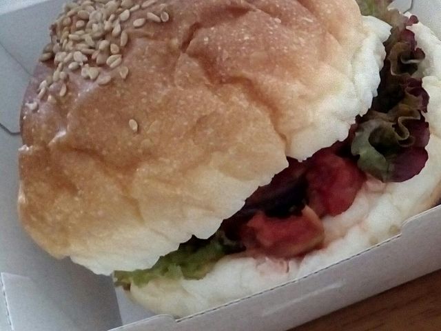 �̕��꒬�̂��X�Ńe�C�N�A�E�g�����A�X���C�_�[�o�[�K�[�ł��B_�̕��꒬