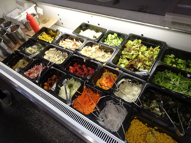 rbtFR[i[̈ꕔB_pX^H[ A{[ cX