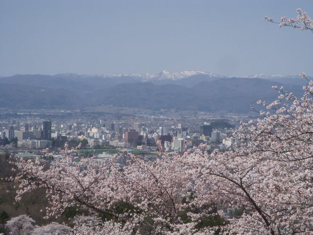 �����s���ƌI�q�R�B_�Ԍ��R����