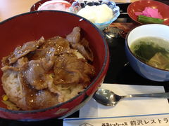 ݂̑OT[rXGAO򃌃Xgւ̓eʐ^1