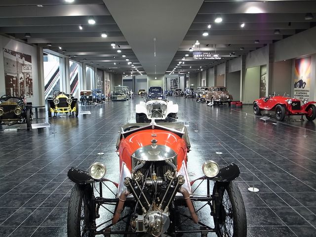 �g���^������