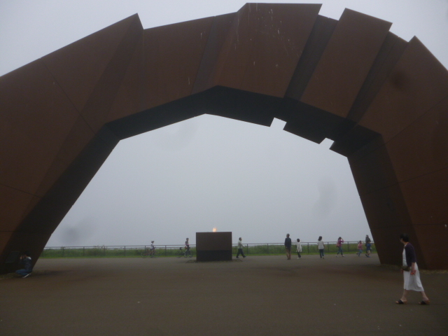 �l���̉˂���_�[���z��