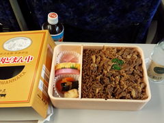 leo-whitêiqwւ̓eʐ^1