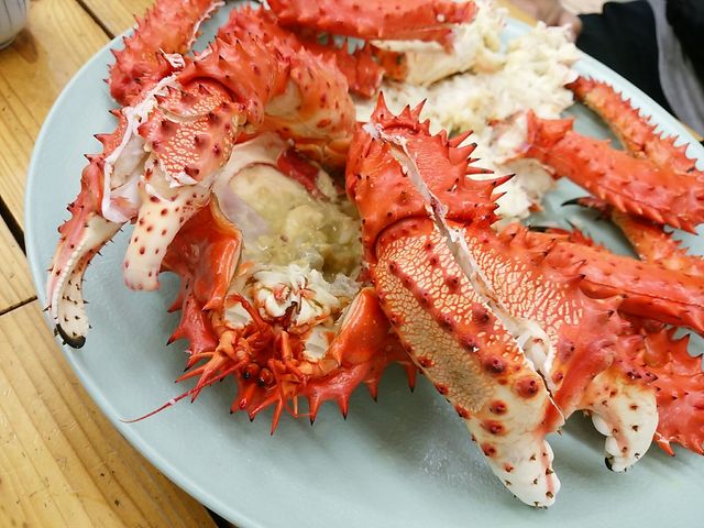 ゆでたてホカホカの花咲蟹。濃厚なお味で物凄い満足です!_札幌市中央卸売市場場外市場