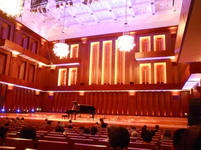 �����V���t�H�j�[�z�[��_�A�N���X����