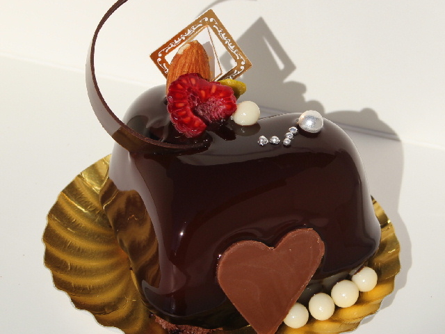 �n�[�g�`�̕�΂̂悤�ȃP�[�L�u�A�[���O���C�v_�G���E�v�����^��