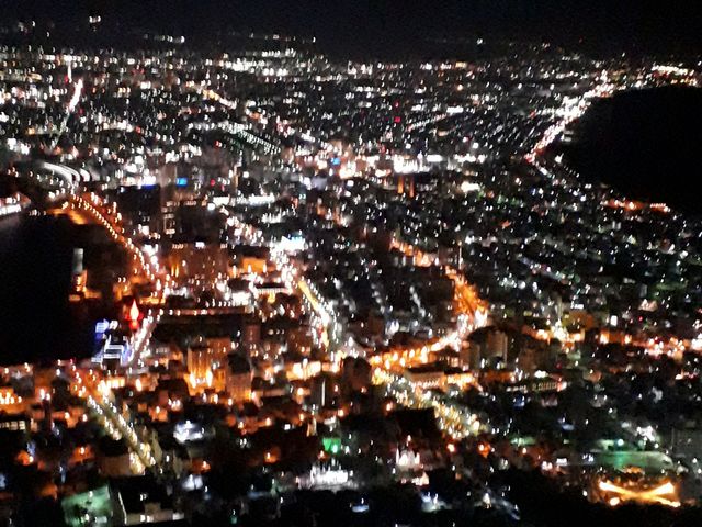 �L���L���ł�_���َR