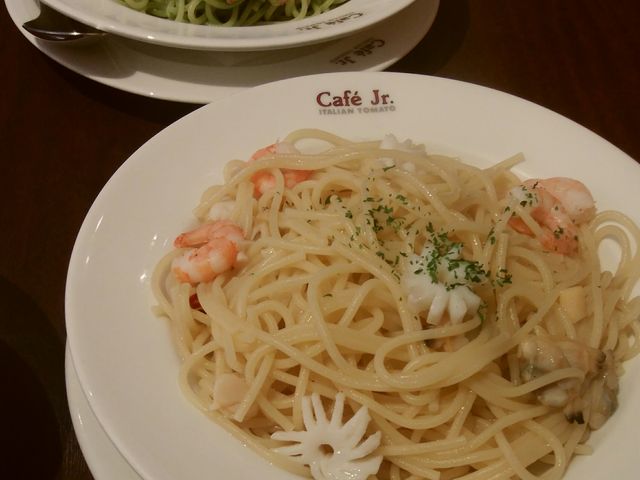 ̃C^Ag}g Cafe Jr(JtFWjA)̓eʐ^1