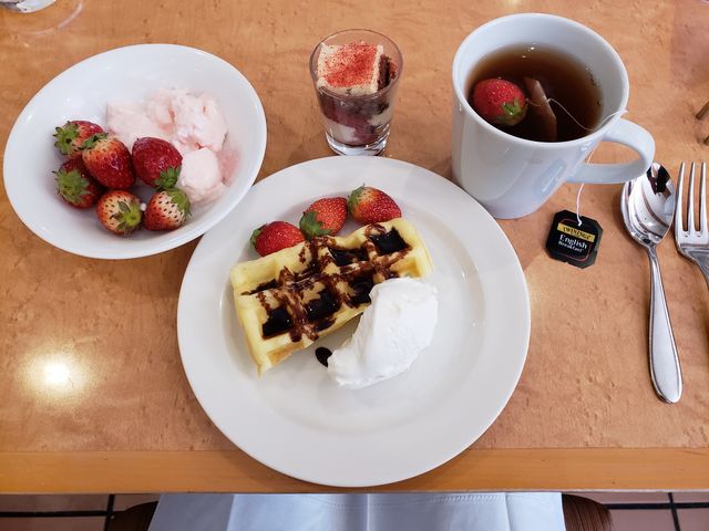 �f�U�[�g�ł́A�����`����̃��b�t�����G��ł������A�C�`�S�̃N�I���e�B���d�d����d�d_�C���^�[�i�V���i���K�[�f���z�e�����c