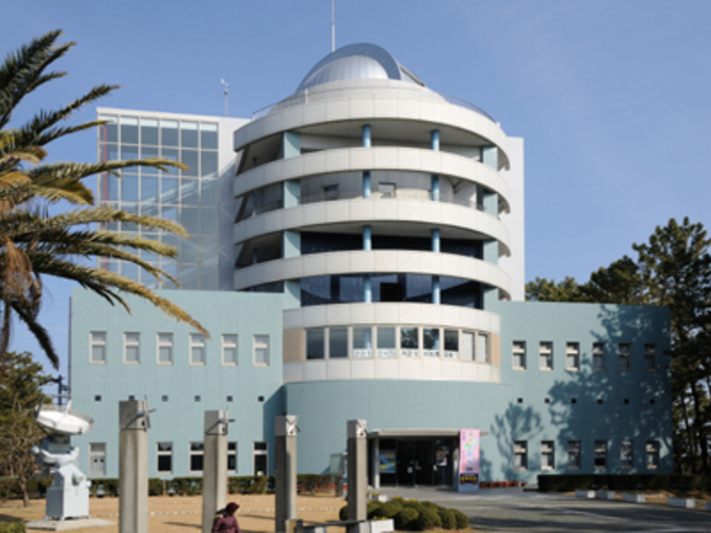 �O��_�f�B�X�J�o���[�p�[�N�ĒÓV���Ȋw��