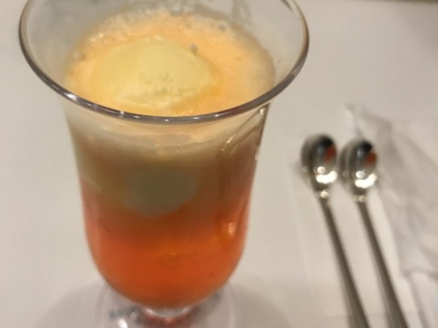 �܂�����̎������p�[���[�@���d�F�V���b�v�̓��e�ʐ^2