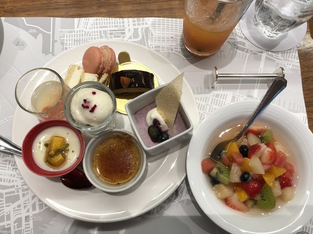 �X�C�[�c_�I���G���^���z�e���L��