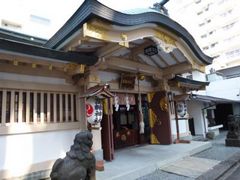 �g�����\����̍��֐_�Ђւ̓��e�ʐ^1