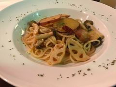 mirinKitchen AJITO Lb`AWgւ̓eʐ^1