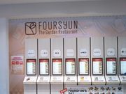 Happy̓썑 ہ[ƉlX̓eʐ^1