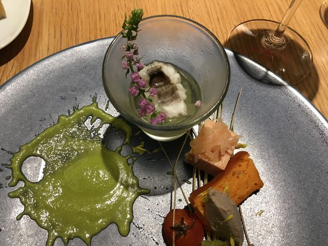 ��̗��Ƃ��Ɠ~�Z_�z�e���J�������s