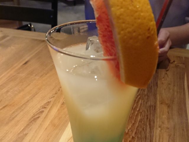 tomo52Grill~Burger&Craft Beer Nikanbashi Burger Bar̓eʐ^2