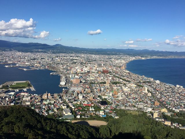 ���Ԃ̌i�F�������X����������������܂���(^-^)_���َR