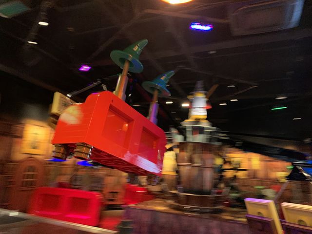 VnIȃAgNV͂QBVR܂B_ShEfBXJo[EZ^[