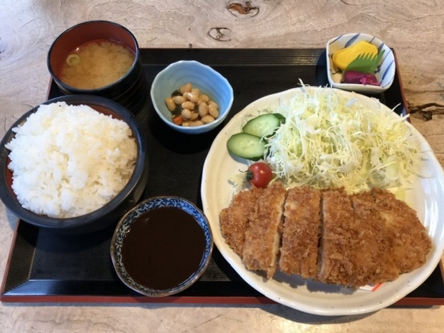 とんかつ定食特盛り_道の駅 奥熊野古道ほんぐう