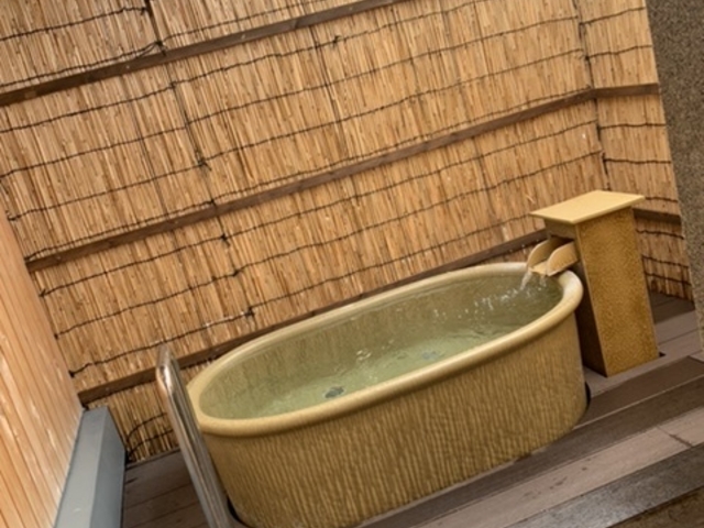 �I�V���C�ǂ�������_�L�n����`����E����4�̑ݐؕ��C�`�����̏h�@�N�M