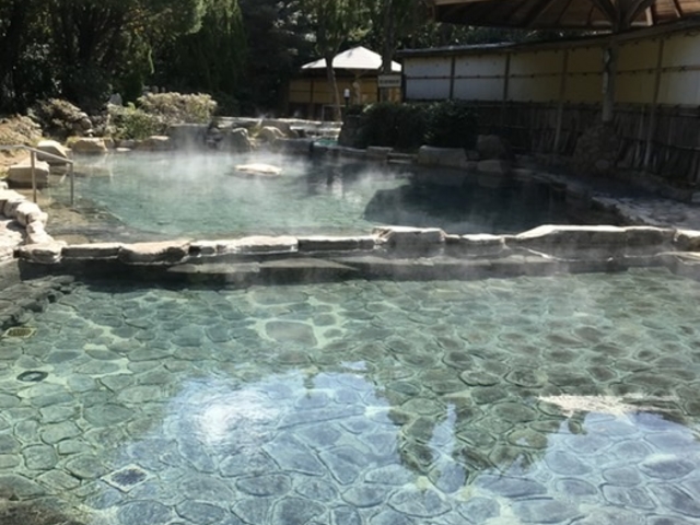 �Â��ȐX�̒��̑�I�V���C_�킽�点���� ��I�V���C