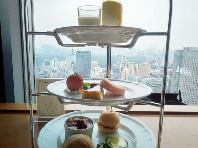 ���ʂɔ������������ł��B_�X�J�C���E���W���_�C�j���O�@�A�[�e�B�X�g �J�t�F