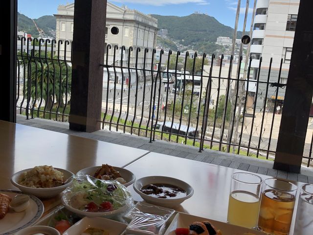 ������̒���_ANA�N���E���v���U�z�e������O���o�[�q�����X�g����