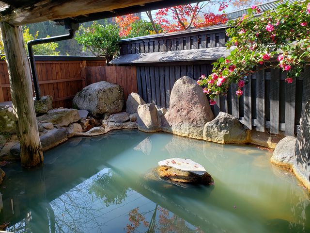 �j���̓�_�����Y��