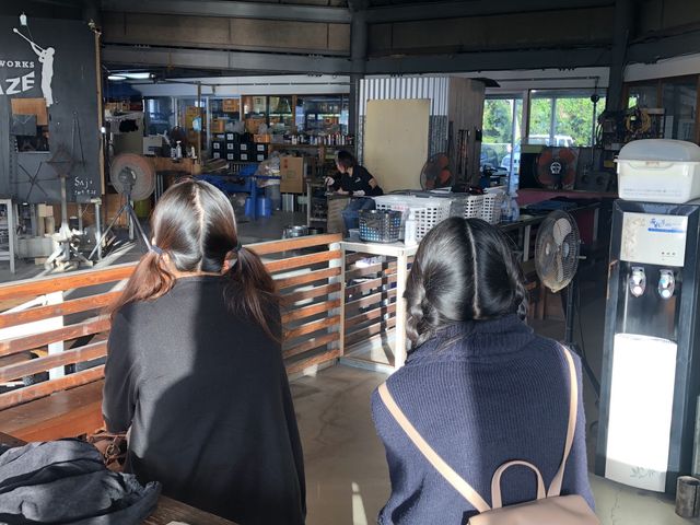 �O�̂��q�����҂��Ă���l�q_RYUKYU GLASS WORKS �C��