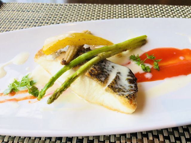 �z�F���f�G�Ȃ�������_�����G�N�Z���z�e�����}