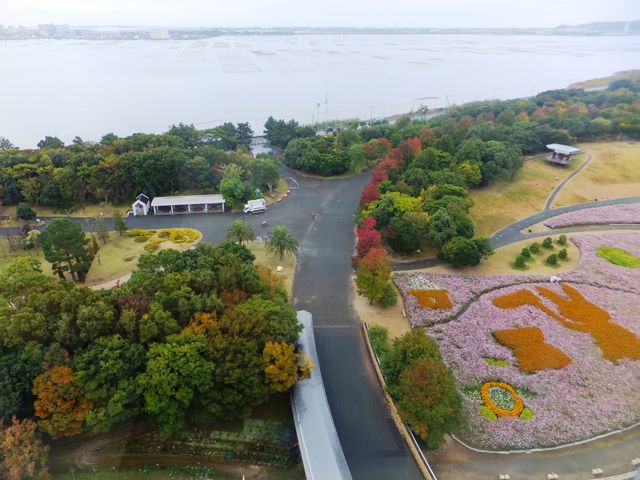 �W�]�����������Ă��܂��B_�l���΃K�[�f���p�[�N�W�]��