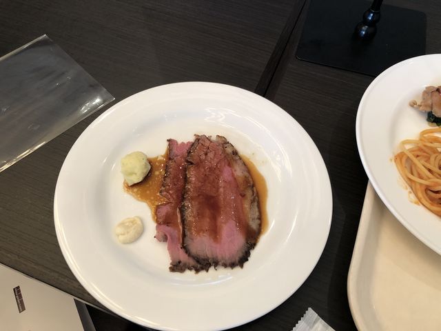 �ŏ��ɒ񋟂��ꂽ���[�X�g�r�[�t_�u�b�t�F&�J�t�F���}���[�A �O��K�[�f���z�e�������C�^���A�X