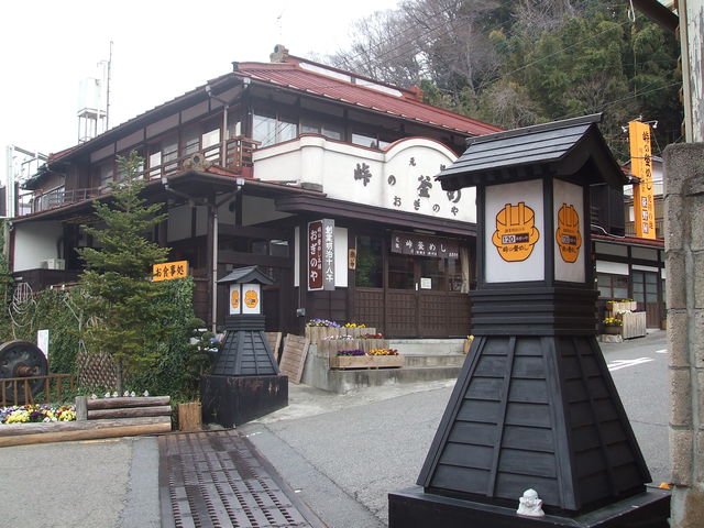 �i�q����w�O�@���쉮�{�X
�r���a�̊W�́A�w�p���b�N���[���x_JR����w