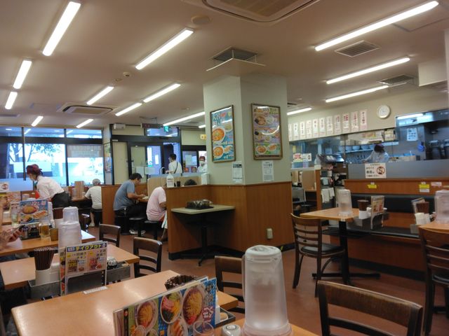 X͖邭ꂢŁA͂yނq񂪎玟ɗXĂ܂B_M ؐH  kX