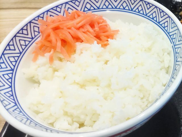 gƂ݂̘̂ɔ&gIBɃ^݂̐悹ĖjB_gƔvʂɐlX