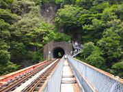 TNTN̉䃌C{[ubW̓eʐ^4