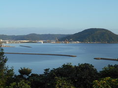 �g�V���[����̓��Øp�i���̕l�j�ւ̓��e�ʐ^1