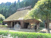 CCꃉC_[̈_i΁j̓eʐ^4