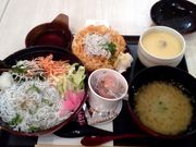 �܂������̂��炷�≮�@�Ƃт�����@Terrace Mall �Ó�X�̓��e�ʐ^1