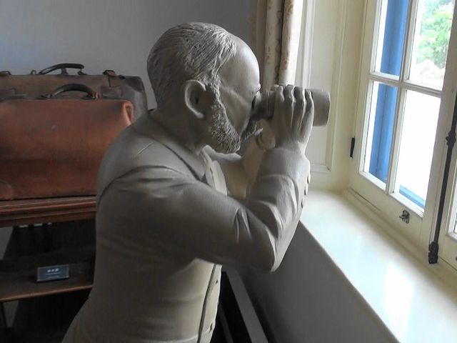 ���`���[�h�E���[�X�f���̎������Ă����͉����낤_���َs���C�M���X�̎���